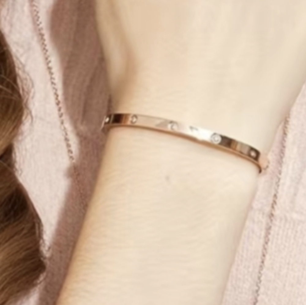 Classic Model Sparkling Spendor 18K ROSE GOLD Plated with Rhinestones Bangle NWT - Picture 3 of 10